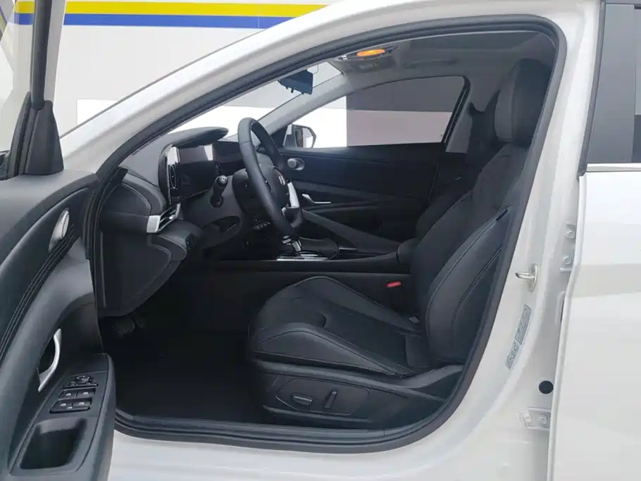 Hyundai Elantra, фото 15