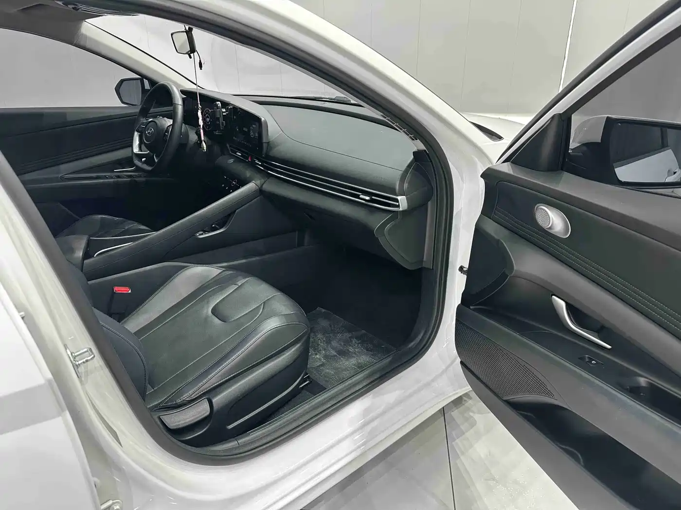 Hyundai Elantra, фото 11