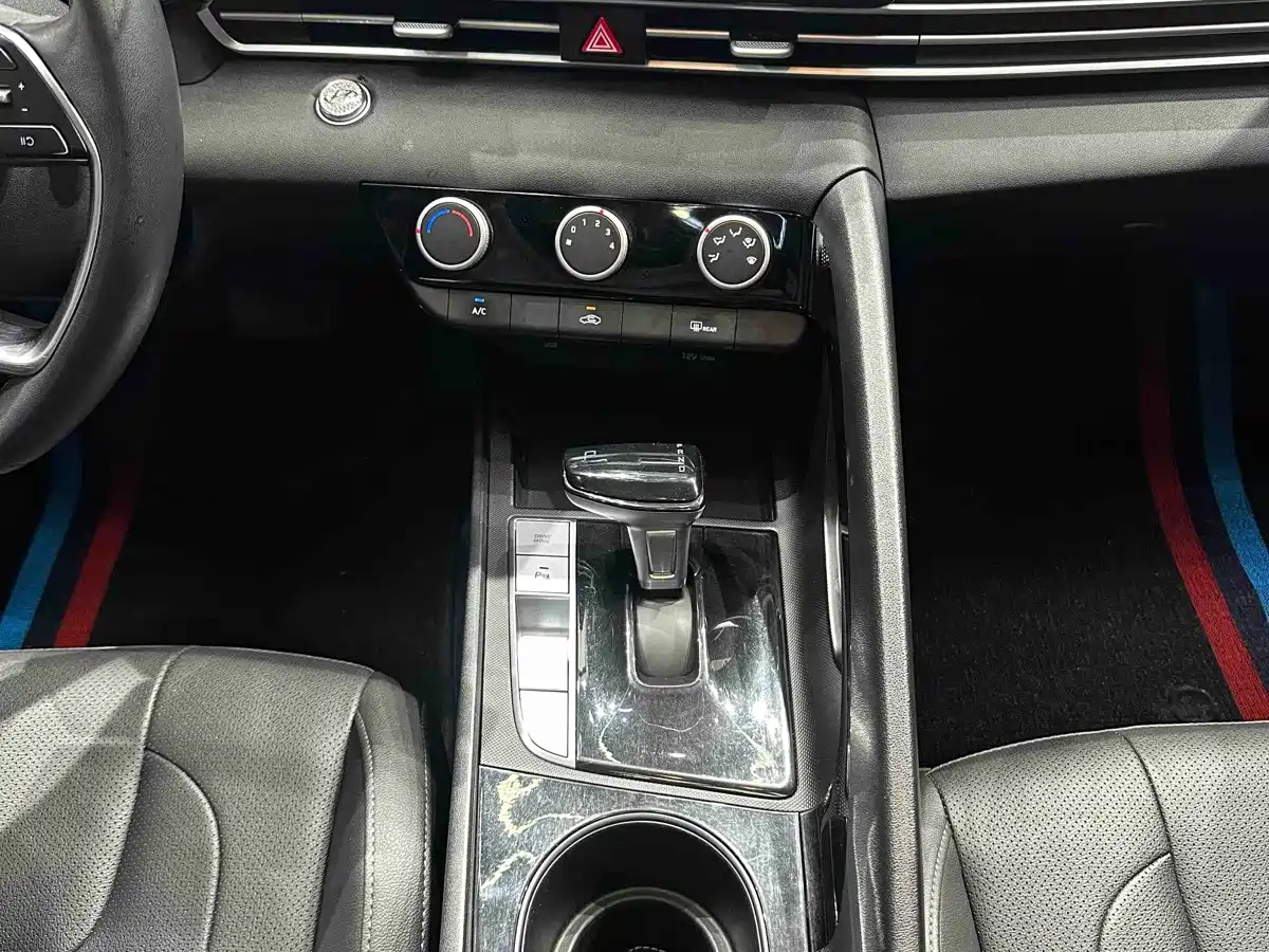 Hyundai Elantra, фото 4