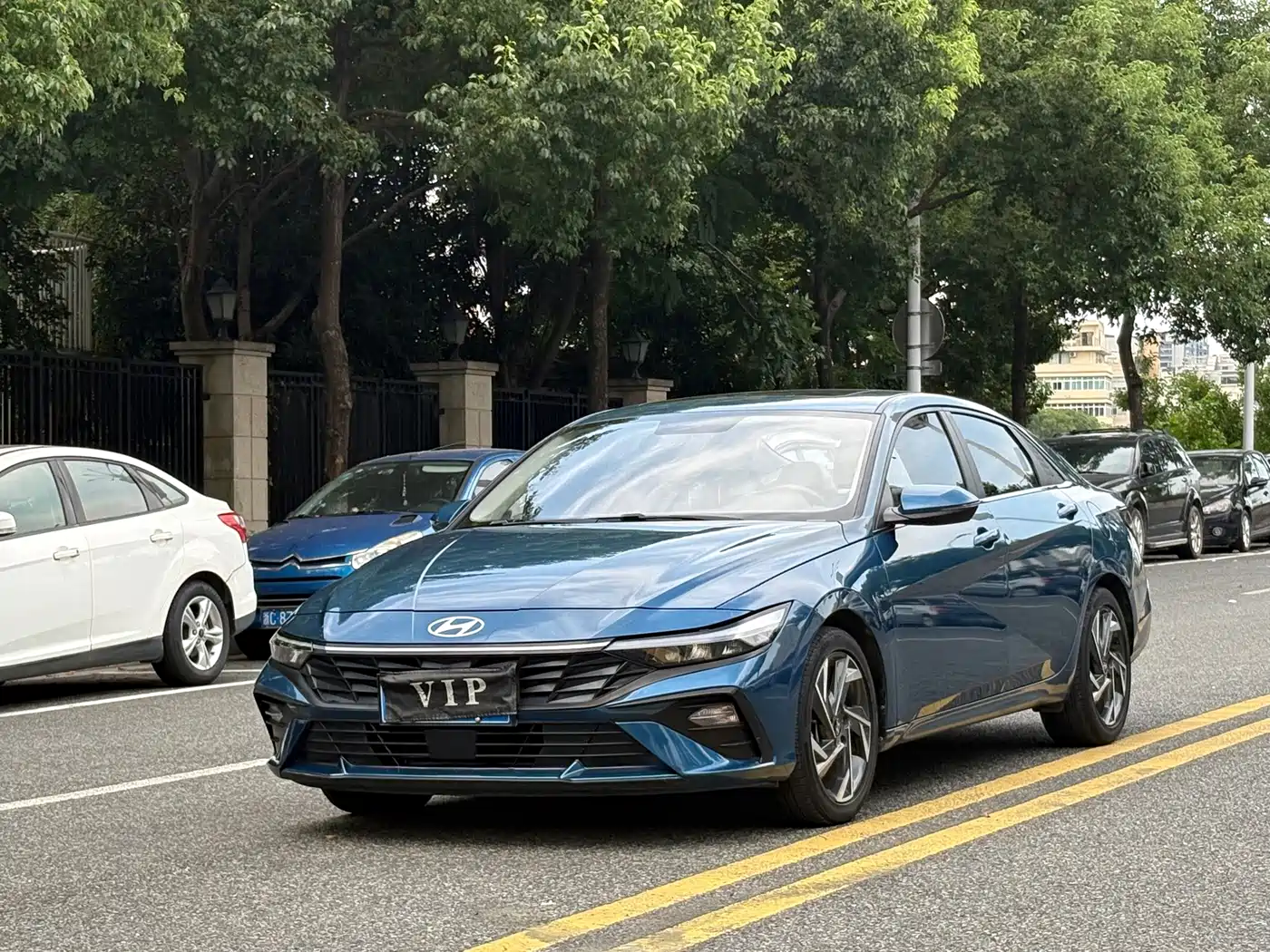 Hyundai Elantra, фото 1