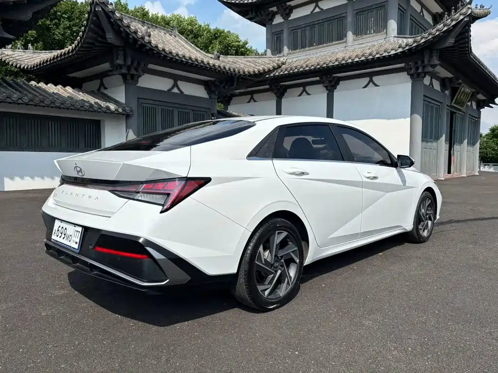 Hyundai Elantra, фото 10
