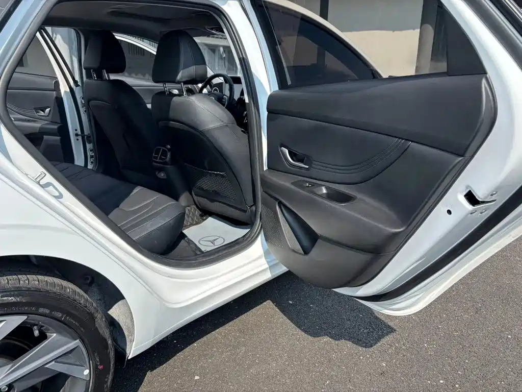 Hyundai Elantra, фото 17