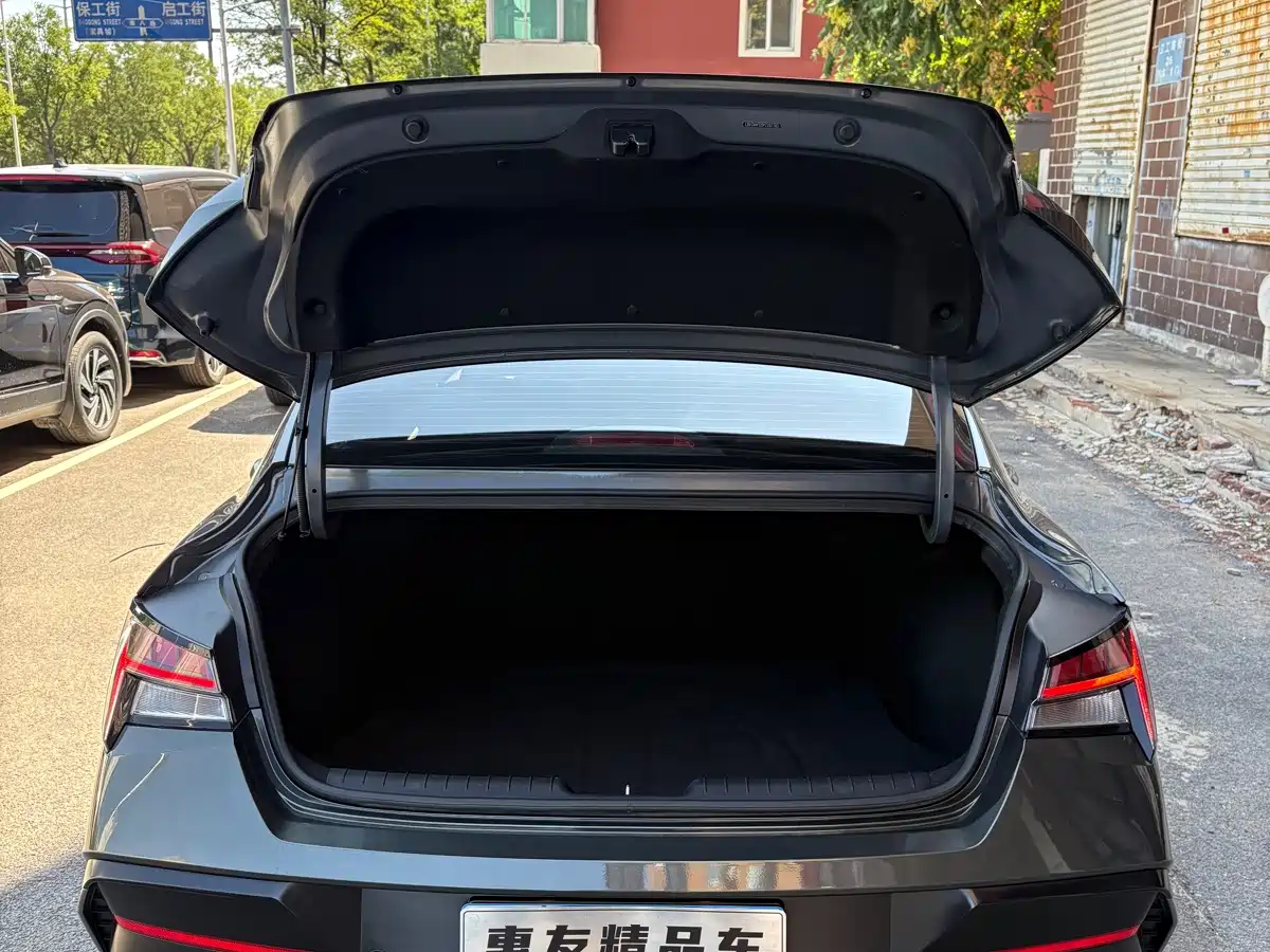 Hyundai Elantra, фото 3