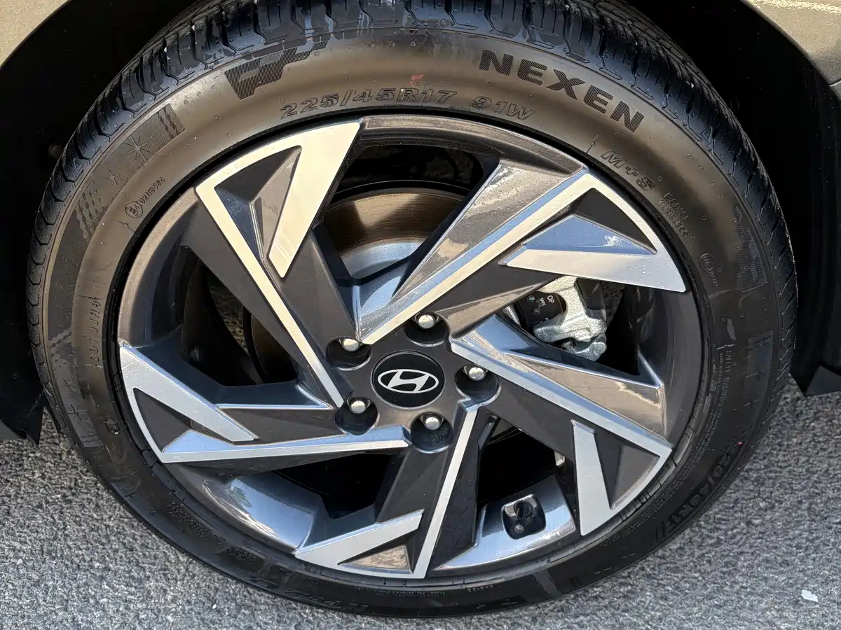 Hyundai Elantra, фото 9