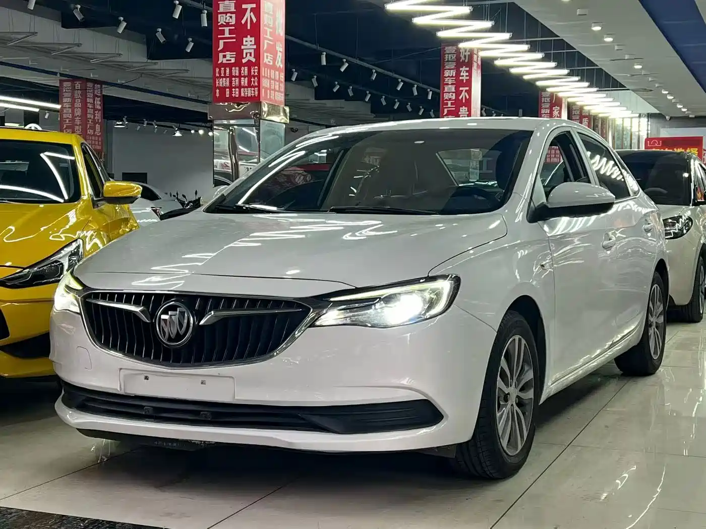 Buick Excelle, фото 1