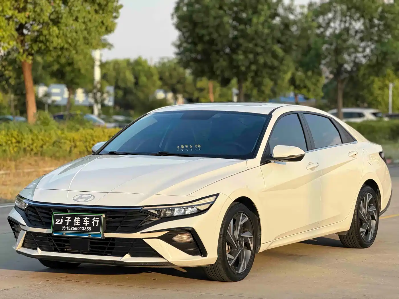 Hyundai Elantra, фото 1