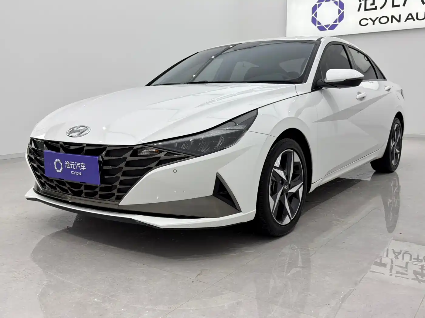 Hyundai Elantra, фото 1