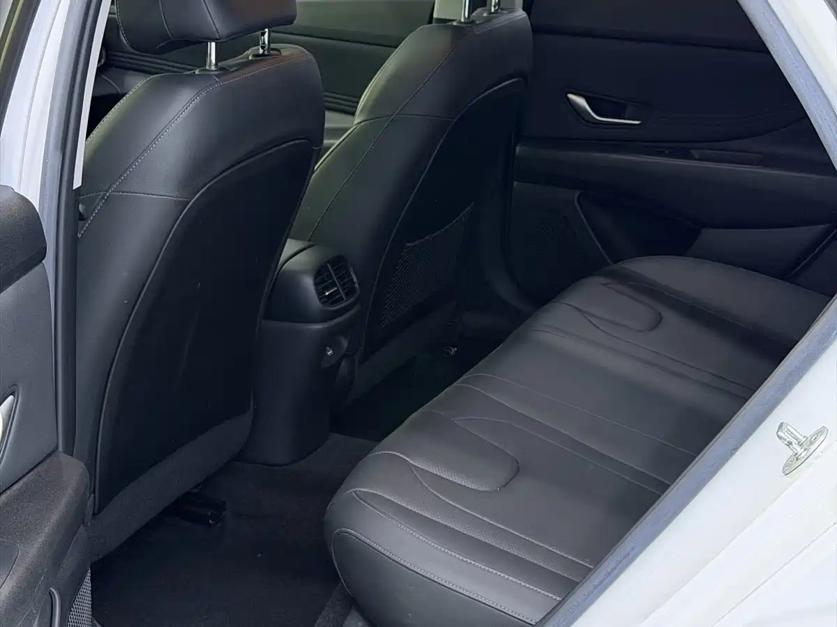 Hyundai Elantra, фото 6