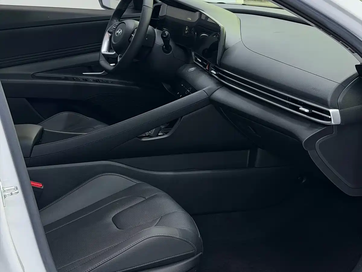 Hyundai Elantra, фото 15