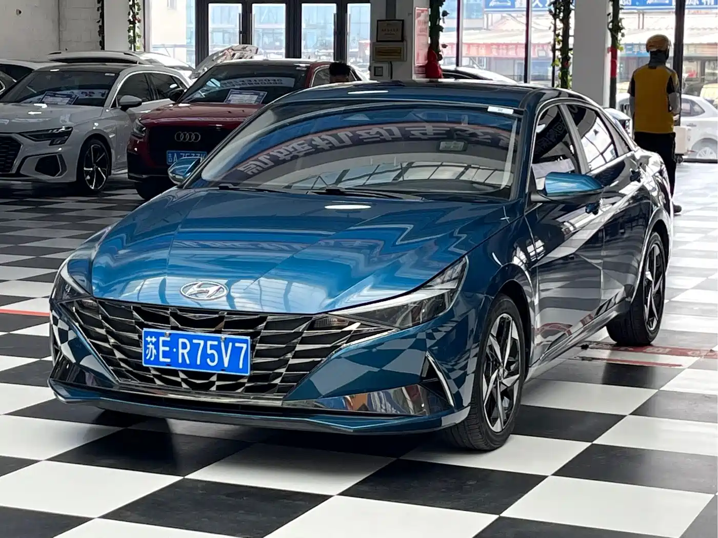 Hyundai Elantra, фото 1
