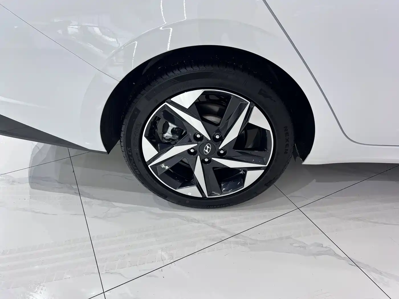Hyundai Elantra, фото 11