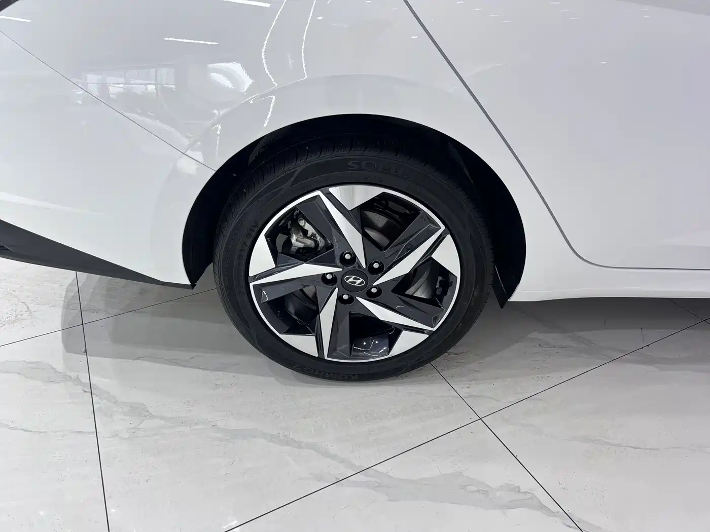 Hyundai Elantra, фото 11