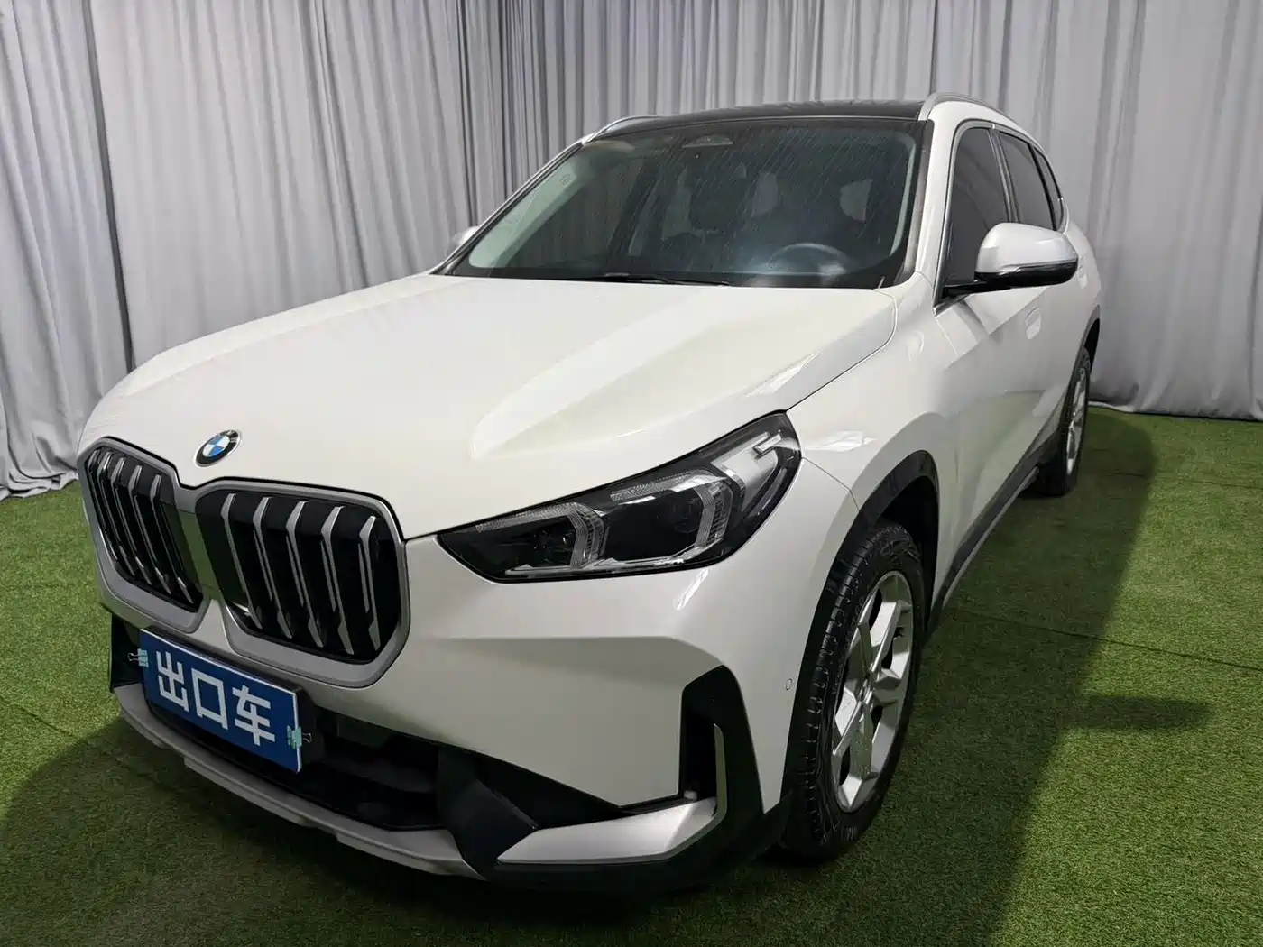 BMW X1, фото 1