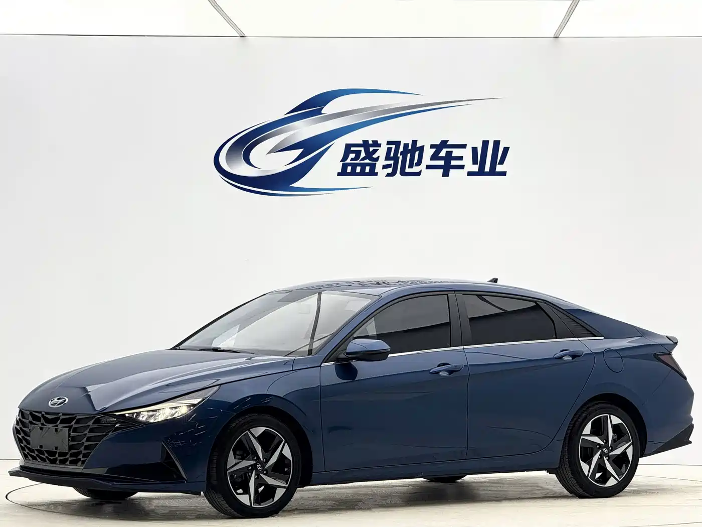Hyundai Elantra, фото 1
