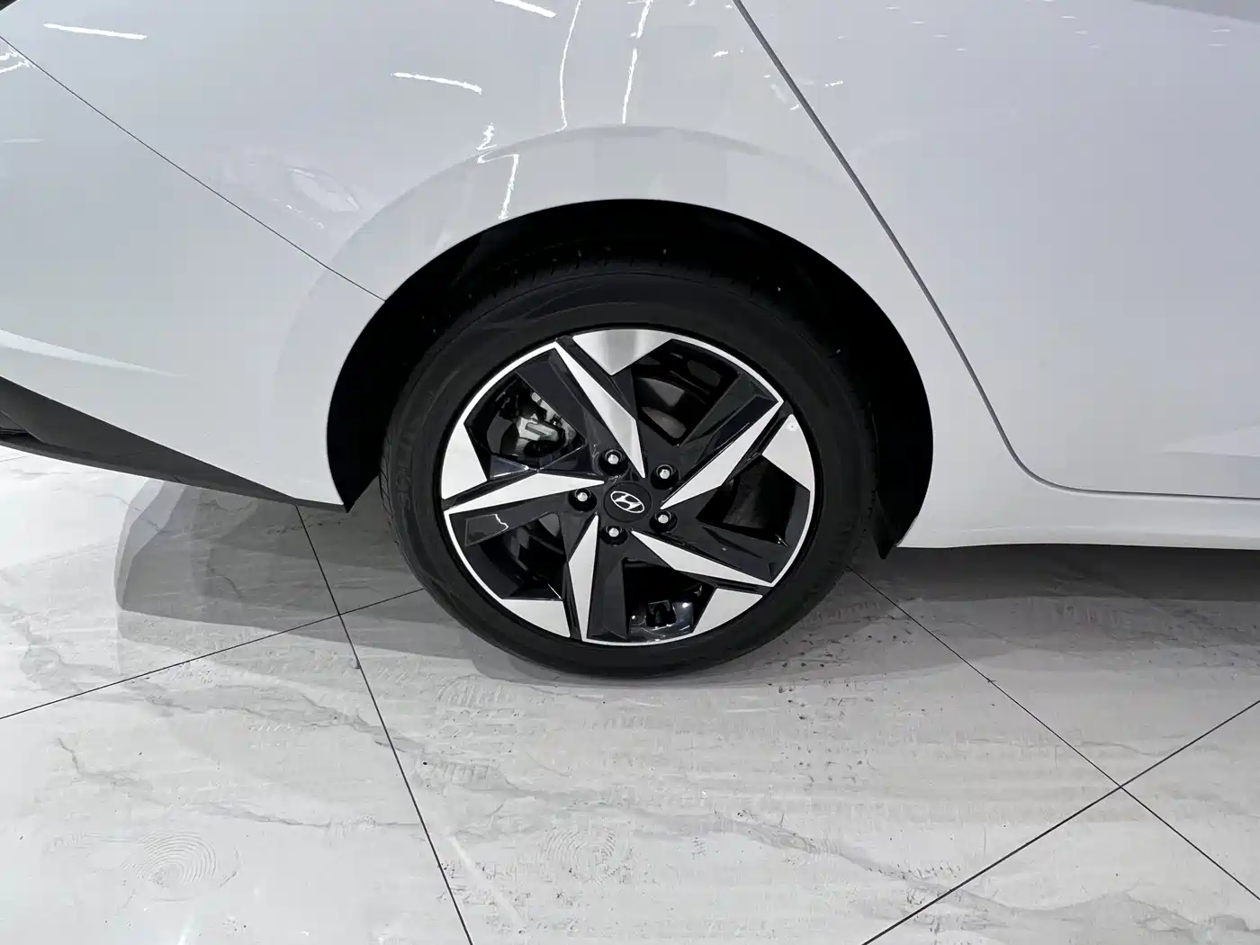 Hyundai Elantra, фото 11