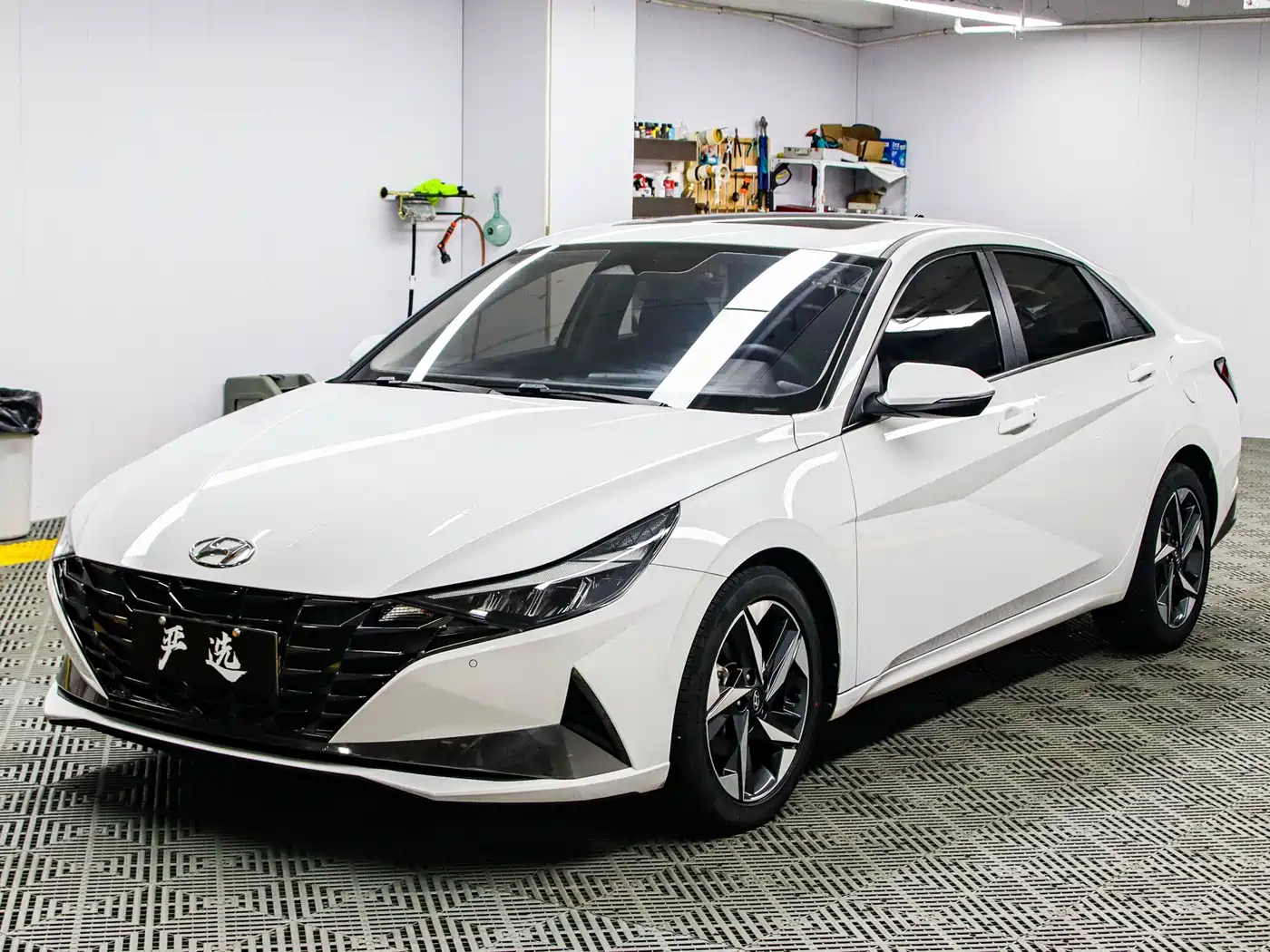 Hyundai Elantra, фото 1