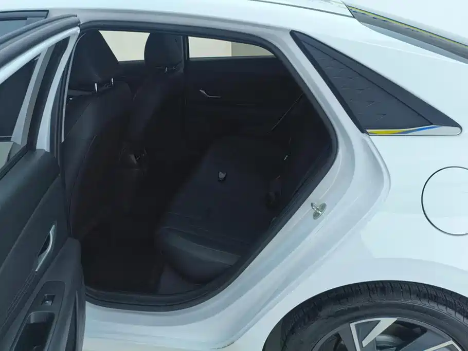 Hyundai Elantra, фото 3