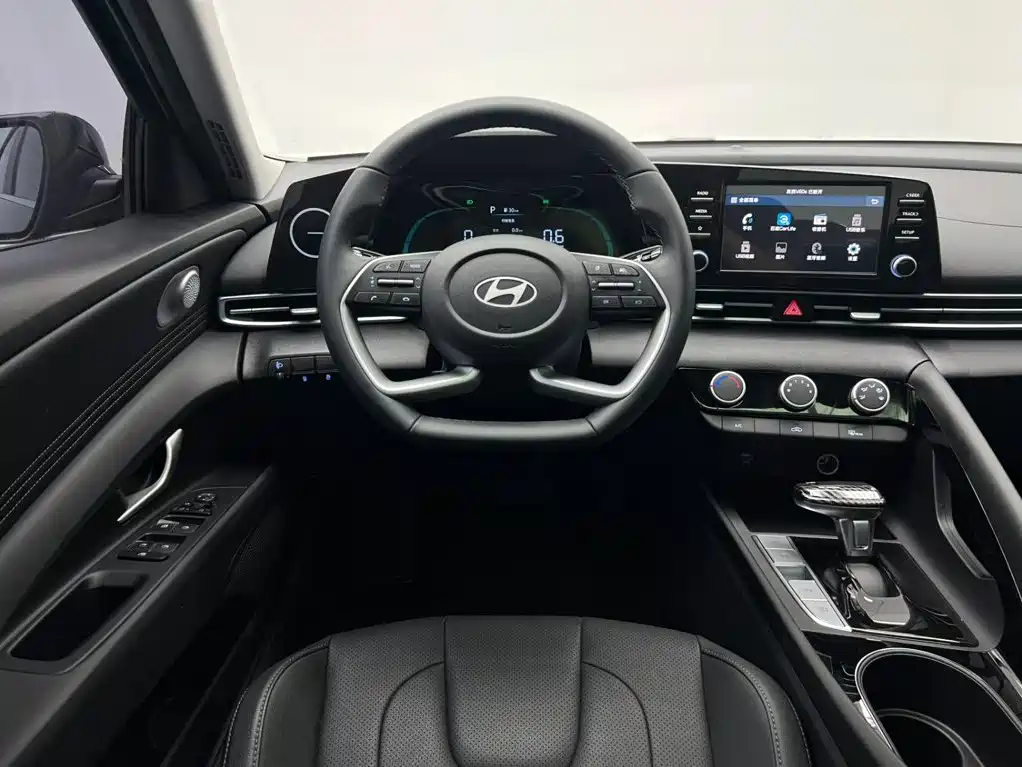 Hyundai Elantra, фото 15