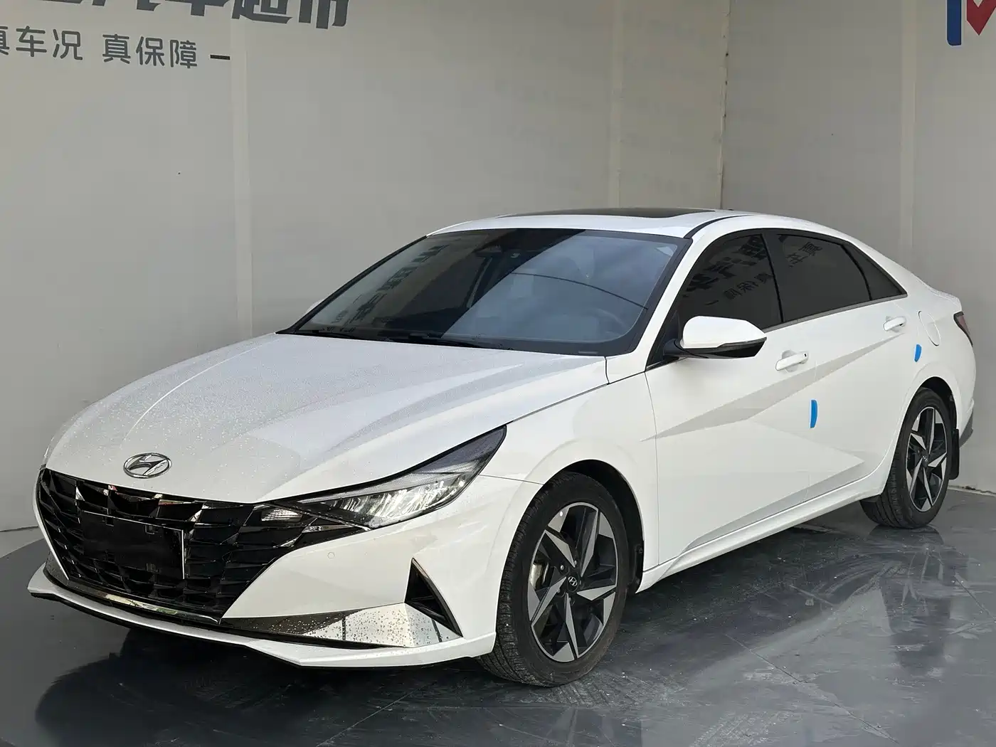 Hyundai Elantra, фото 1