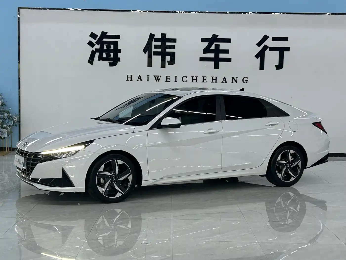 Hyundai Elantra, фото 1