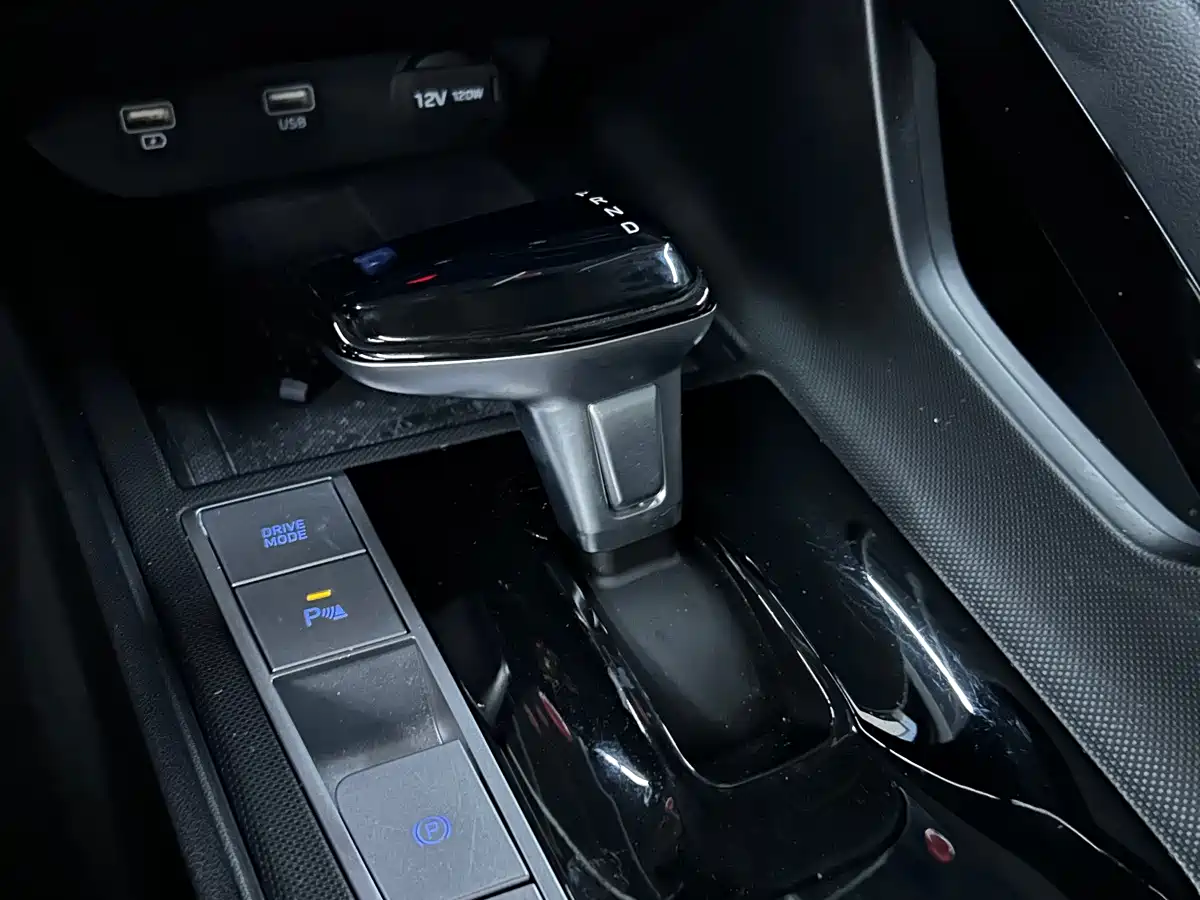 Hyundai Elantra, фото 3