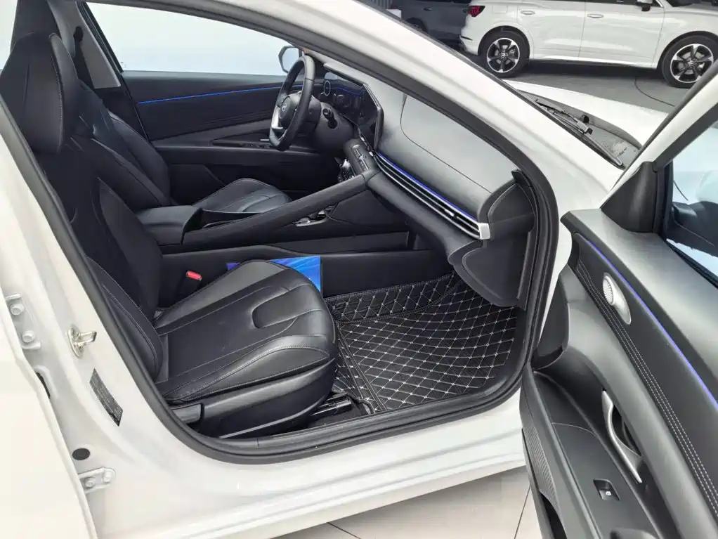 Hyundai Elantra, фото 3