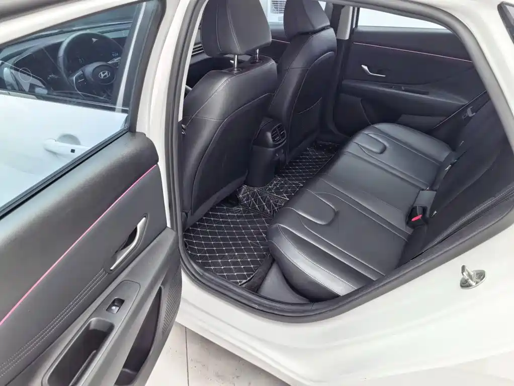 Hyundai Elantra, фото 17