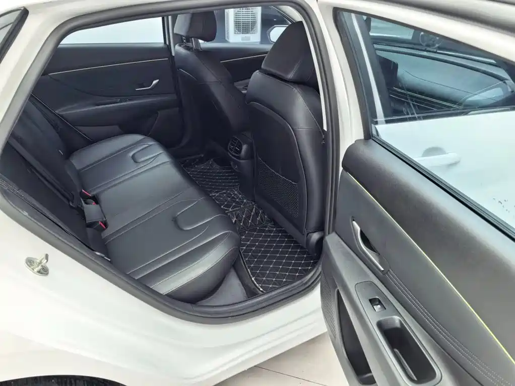 Hyundai Elantra, фото 19