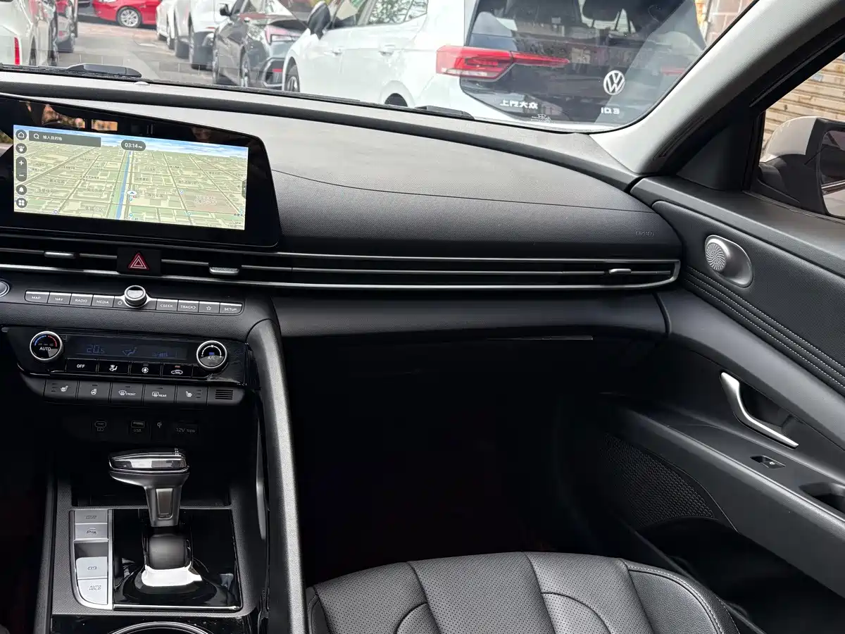 Hyundai Elantra, фото 21