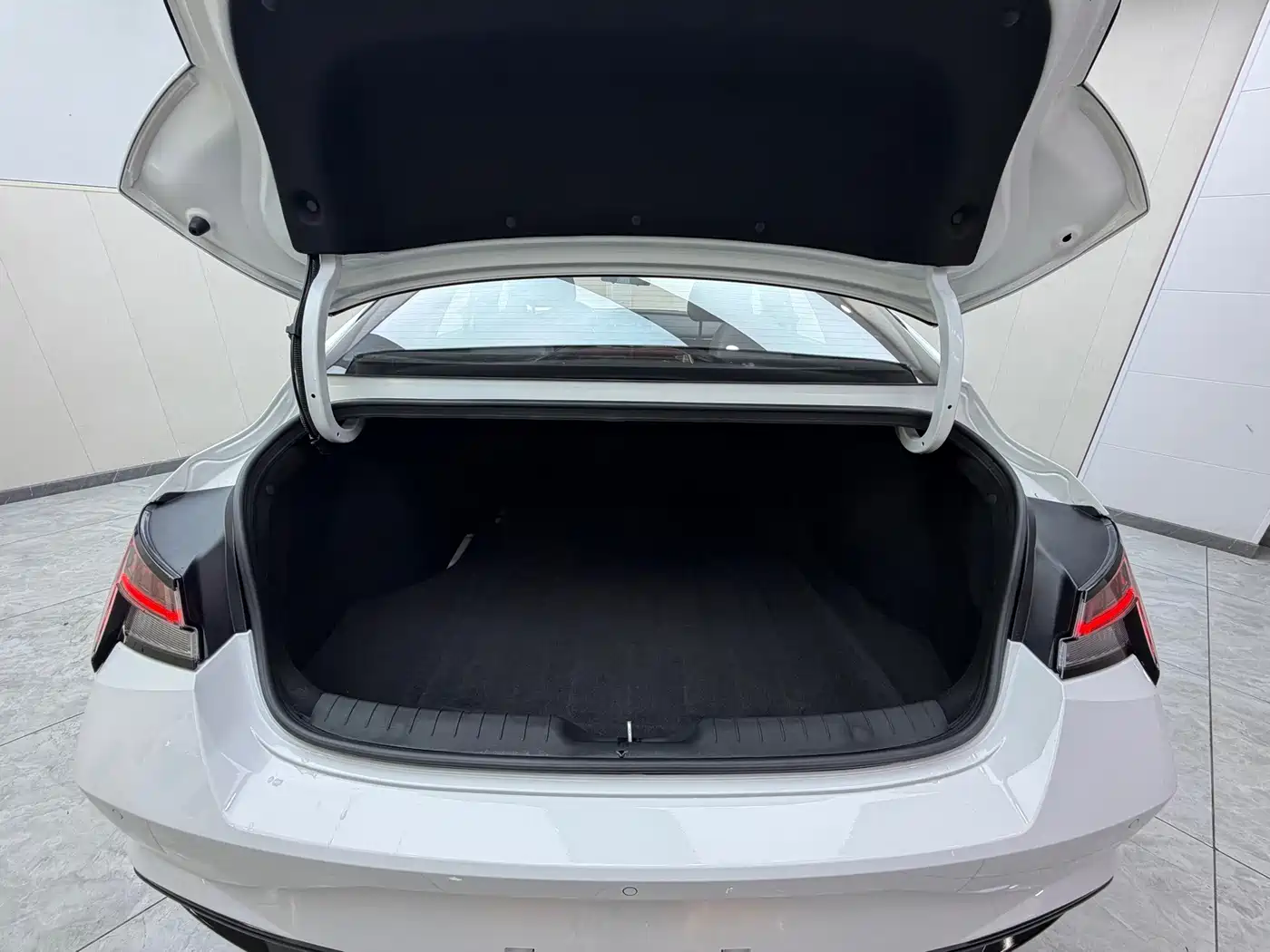 Hyundai Elantra, фото 11