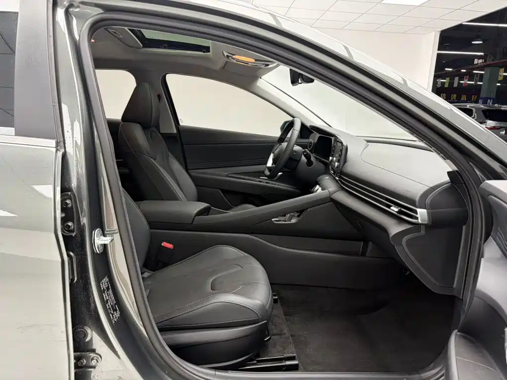 Hyundai Elantra, фото 12