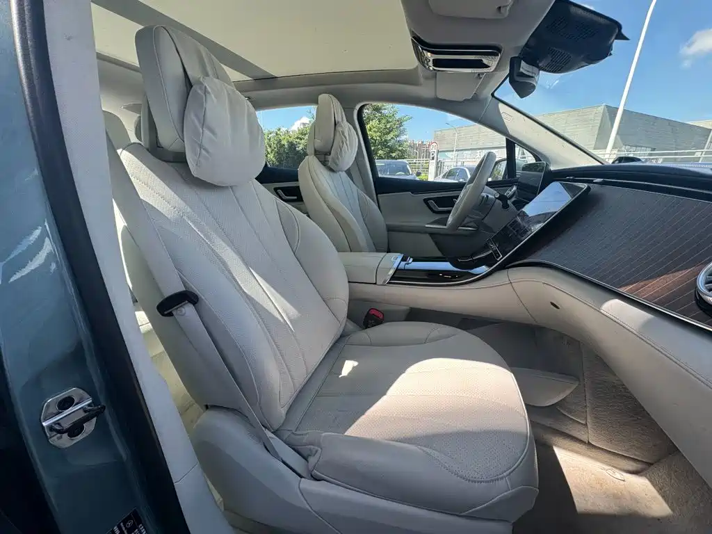 Mercedes-Benz EQE SUV, фото 11