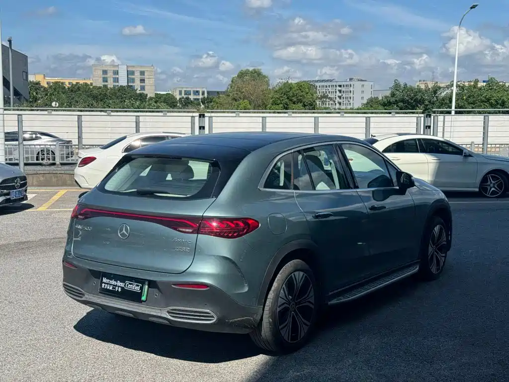 Mercedes-Benz EQE SUV, фото 17