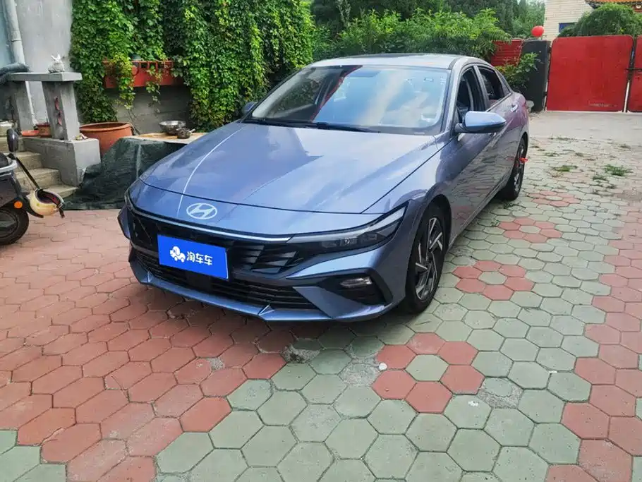 Hyundai Elantra, фото 1