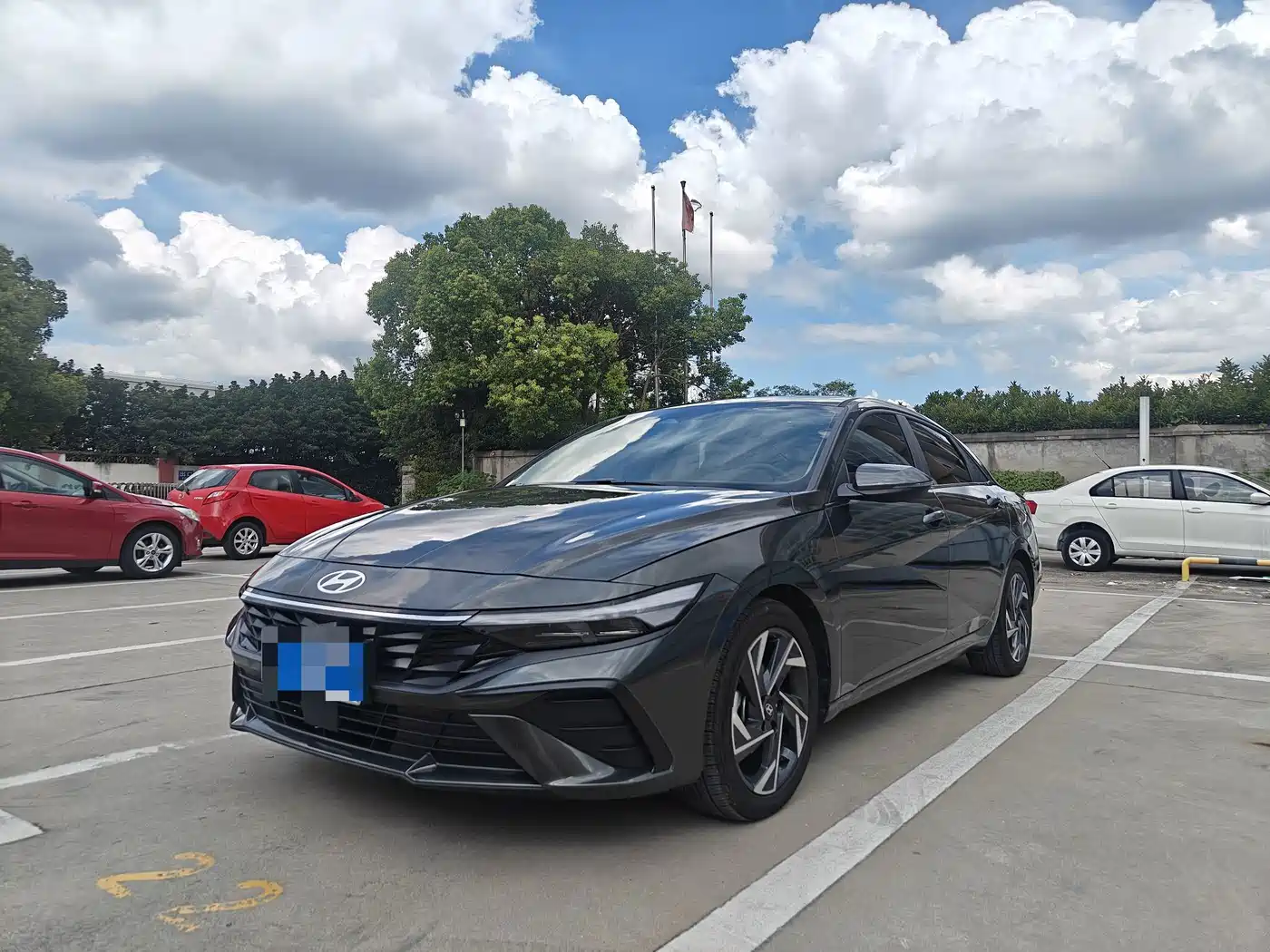 Hyundai Elantra, фото 1