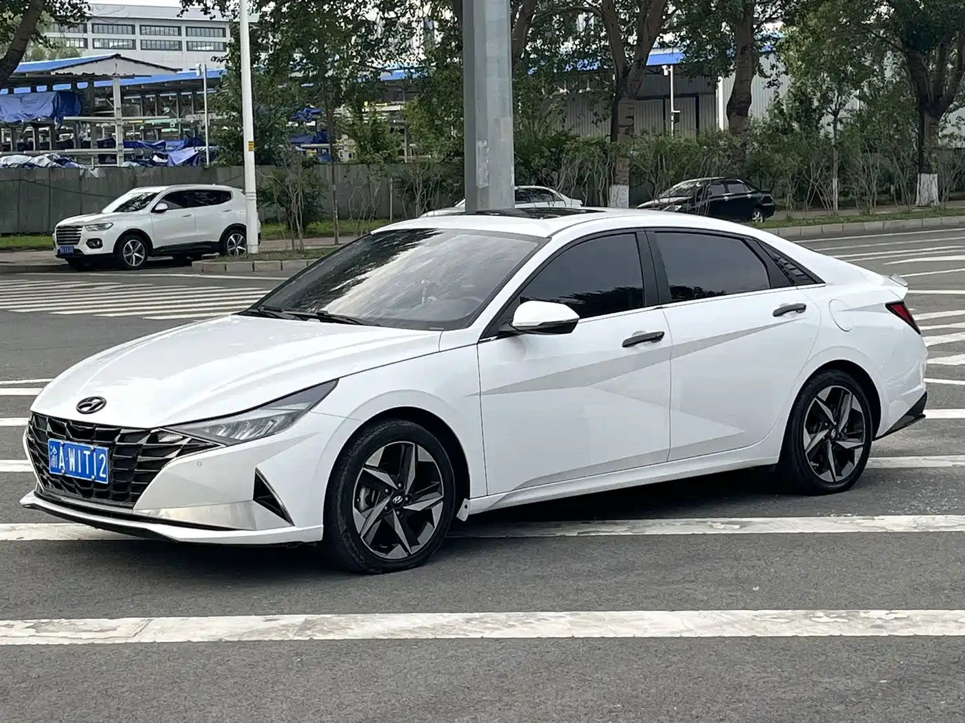 Hyundai Elantra, фото 1