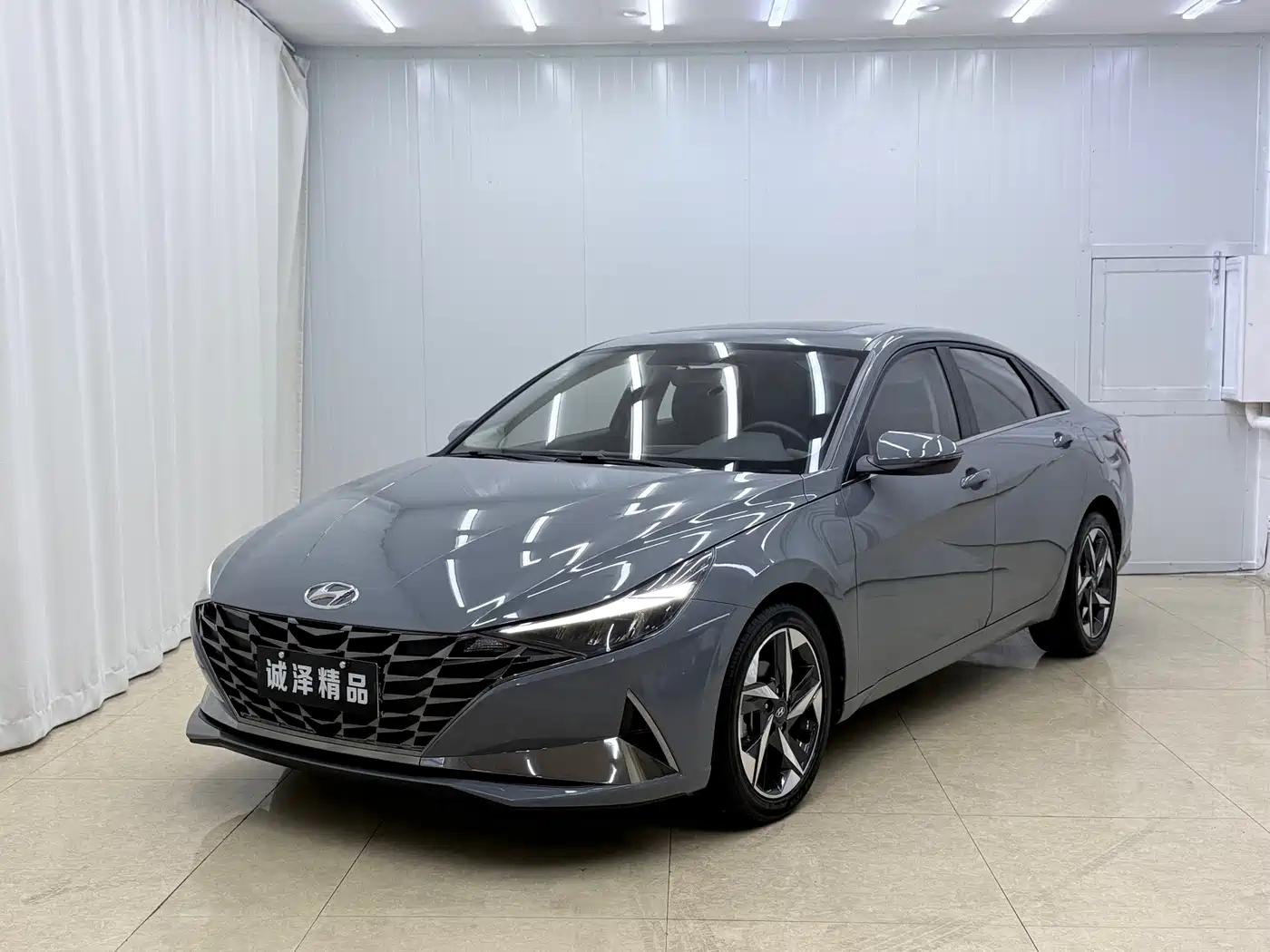 Hyundai Elantra, фото 1