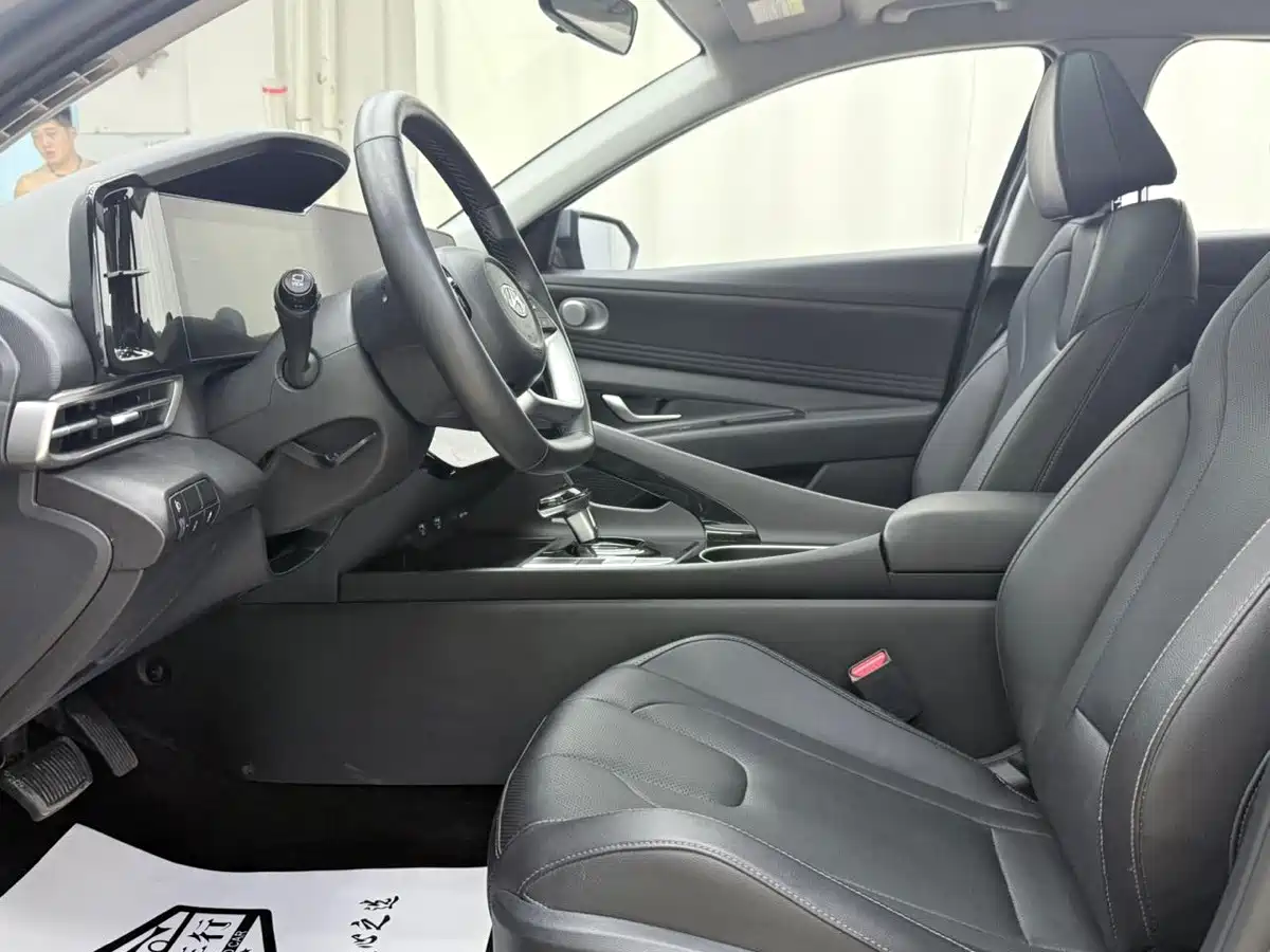 Hyundai Elantra, фото 4