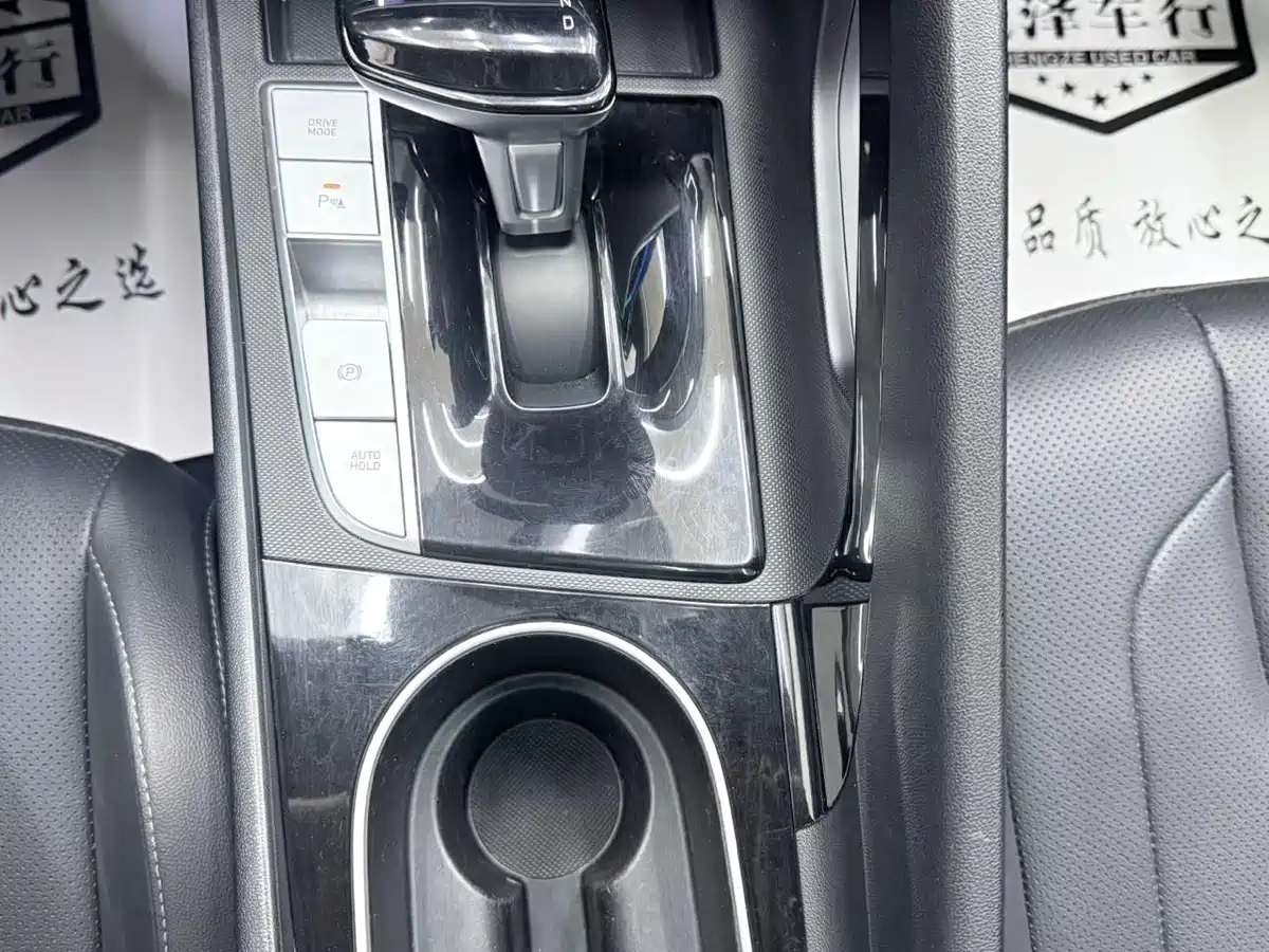 Hyundai Elantra, фото 9