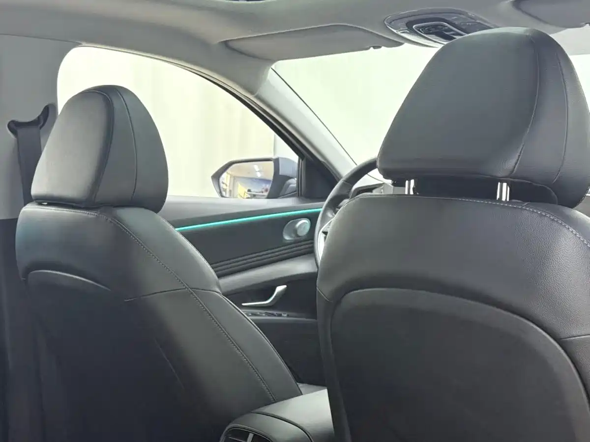 Hyundai Elantra, фото 25