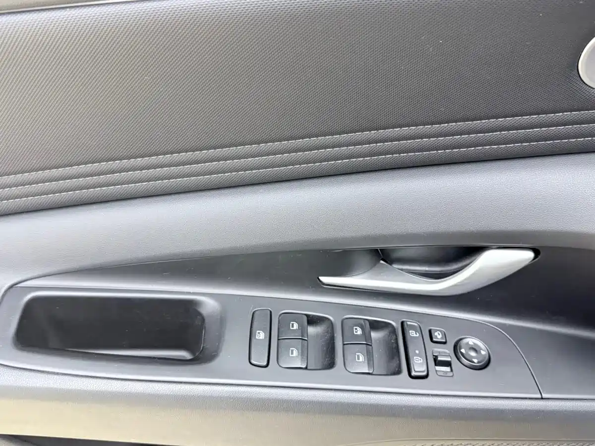 Hyundai Elantra, фото 26