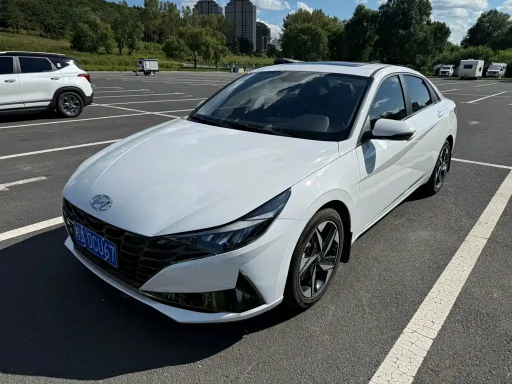 Hyundai Elantra, фото 1