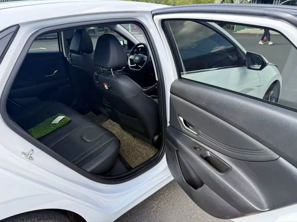 Hyundai Elantra, фото 3