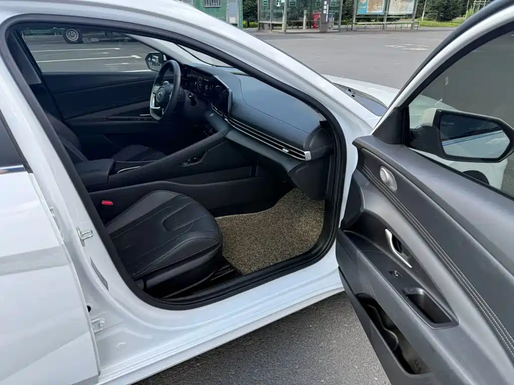 Hyundai Elantra, фото 4