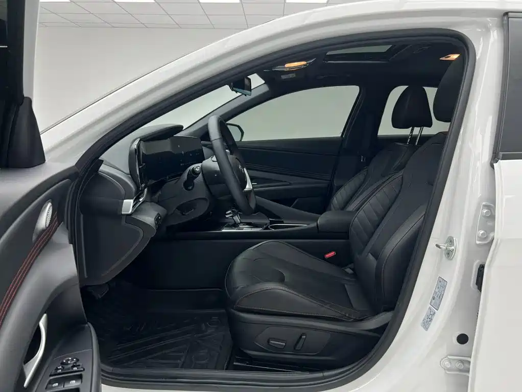 Hyundai Elantra, фото 6