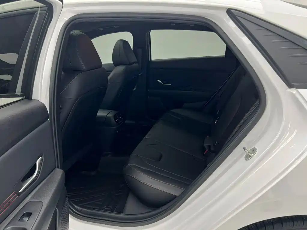 Hyundai Elantra, фото 8