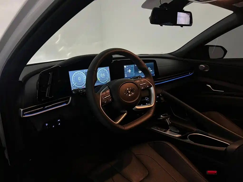 Hyundai Elantra, фото 11