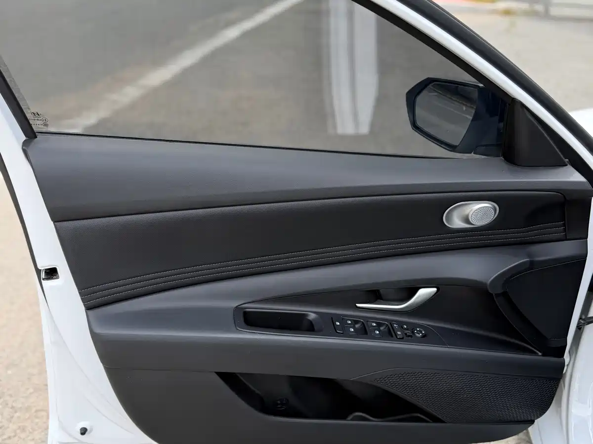 Hyundai Elantra, фото 5