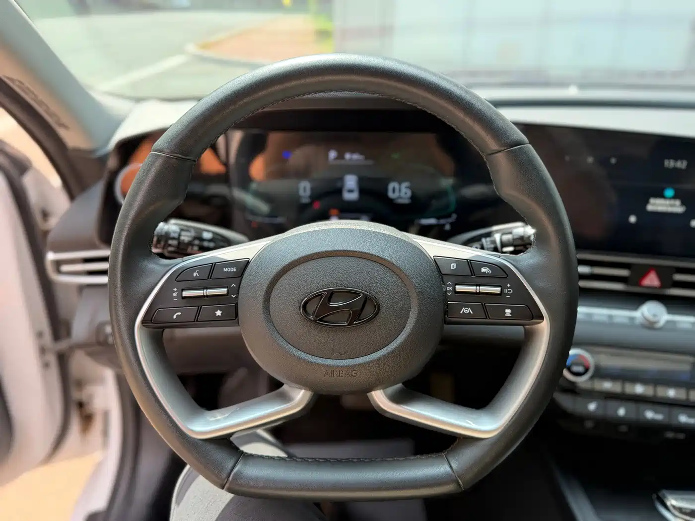 Hyundai Elantra, фото 11