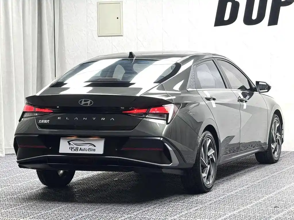 Hyundai Elantra, фото 3